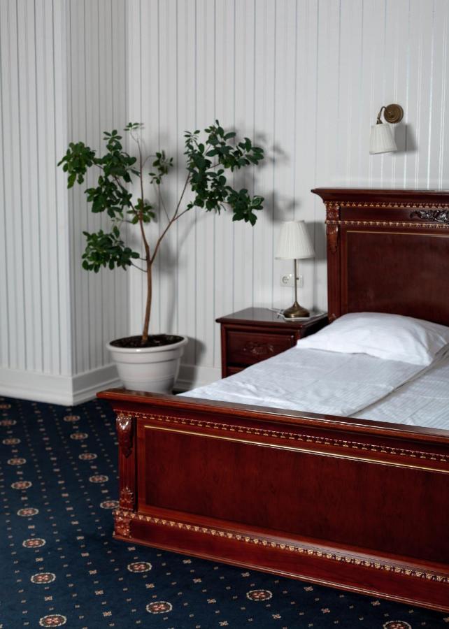 Hotel Aristocrat TTchernivtsi Extérieur photo