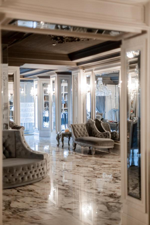 Hotel Aristocrat TTchernivtsi Extérieur photo